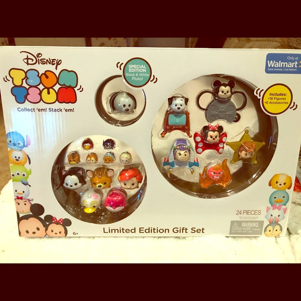 NIB limited edition Disney Tsum Tsum gift set